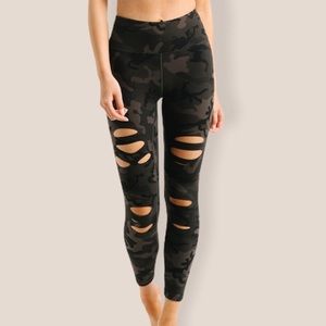 ZYIA Forest Camo Slashed Luxe Hi-Rise 7/8 24"